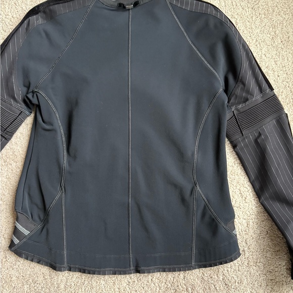 Chic High By Claire Campbell Black and Gray Long Sleeve Top - Picture 4 of 10